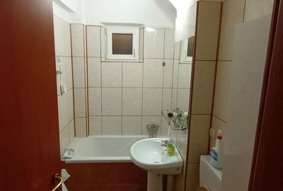 Apartament cu 3 camere decomandat în Central - 4