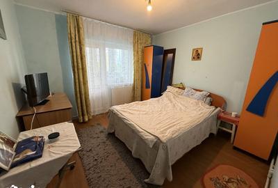 Apartament cu 4 camere decomandat în Micro 20 - 2