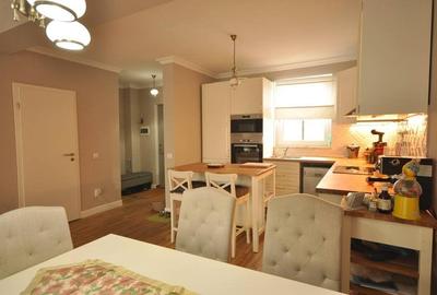 Apartament cu 3 camere decomandat în Bartolomeu