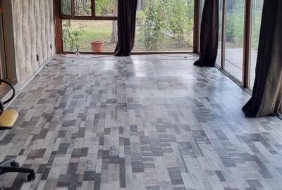 Casă cu 4 camere în Costești - 3