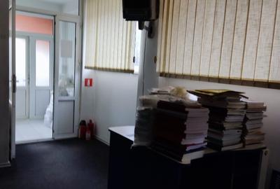 Inchiriem spatiu-birou- salon - 2