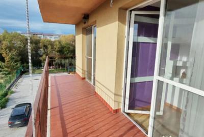 Apartament cu 4 camere decomandat în Central - 9