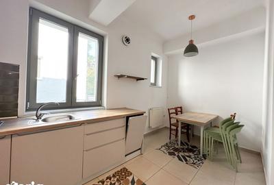 Casă cu 7 camere cu Teren 500 Mp în Central - 9