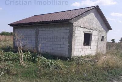 Casa LA ROSU, din BCA, teren 300 mp Chiscani - 2