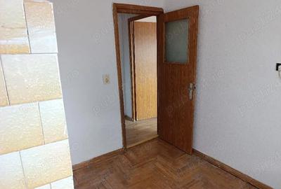 Garsonieră decomandată în Central - 8