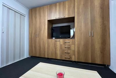 Garsoniera de inchiriat aproape de metrou ! - 1