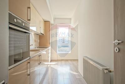 Apartament cu 2 camere decomandat, mobilat în Tractorul - 4