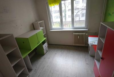 Apartament cu 3 camere decomandat, mobilat în Titan - 3