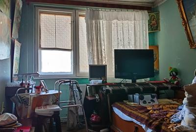 Apartament cu 3 camere decomandat în Țiglina 1