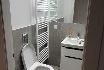Apartament cu 3 camere semidecomandat, mobilat în Băneasa - 9