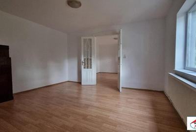 Casă cu 7 camere cu Canalizare în Semicentral - 7