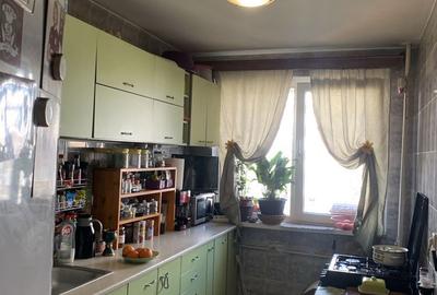 Apartament cu 3 camere semidecomandat în Dristor - 10