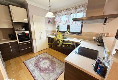 Casă cu 4 camere cu Canalizare în Făget