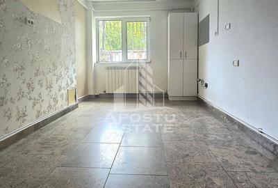 Spatiu Comercial 54 mp  malul Muresului - 2