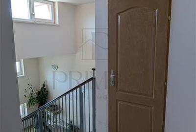 Penthouse cu 3 camere decomandat, mobilat în Aradului - 9