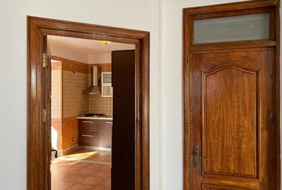 Casă cu 5 camere cu Teren 569 Mp în Băneasa - 6
