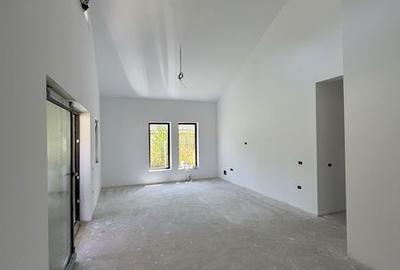 Casă cu 3 camere cu Teren 100 Mp în Bujoreni