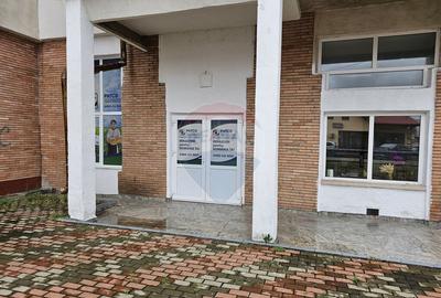 Spa?iu comercial de 40mp de inchiriat in zona 1 Mai - 1