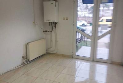 Spațiu comercial, de 45 mp, în Central - 3
