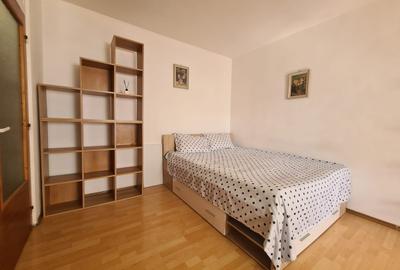 Garsonieră decomandată, mobilată în Central - 9