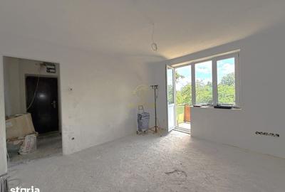 Apartament cu 4 camere decomandat în Micro 14 - 1
