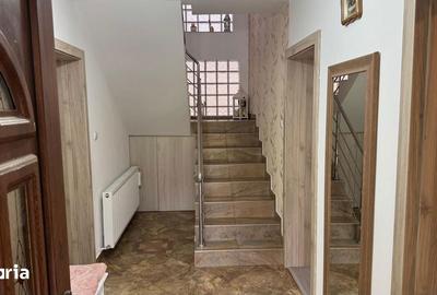 Casă cu 7 camere cu Teren 1080 Mp în Sânmartin - 11