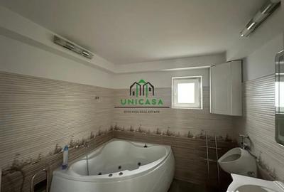 Casă cu 7 camere cu Teren 2000 Mp în Români - 16