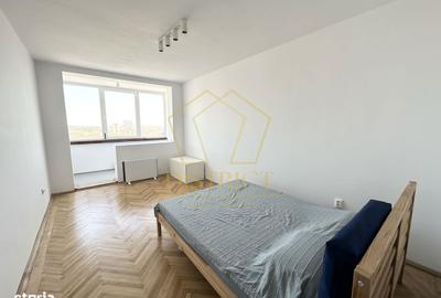 Apartament cu 3 camere decomandat în Complex Studențesc