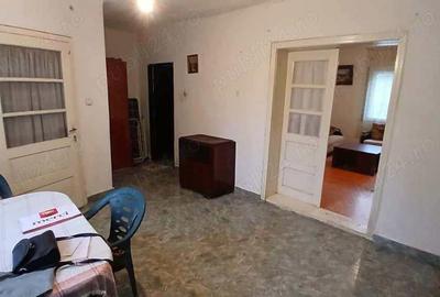 Casă cu 2 camere cu Teren 296 Mp în Teregova