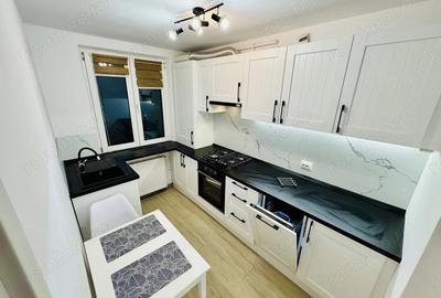 Apartament cu 2 camere decomandat în Tractorul - 2