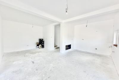 Duplex cu 4 camere cu Canalizare în Moșnița Veche - 4