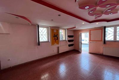 Casă individuală cu 2 camere cu Teren 100 Mp în Central - 2
