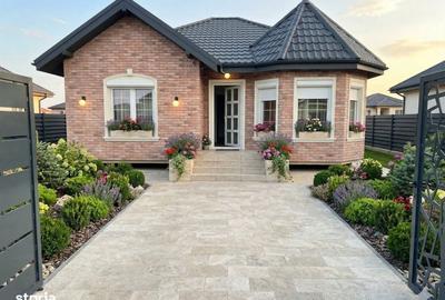 Casă cu 3 camere în Dumbrăveni - 1