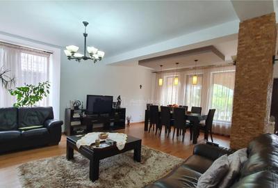 Casa individuala - 250 mp anexa - 10 ari teren - Scheia - 32