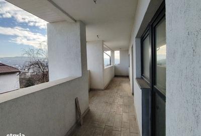 Casă cu 4 camere în Bucium - 9