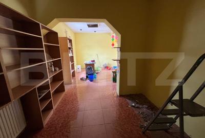 Casa de vanzare, cu 2 camere, zona cu vad comercial. - 5
