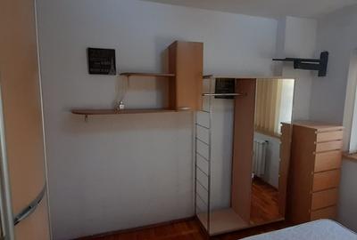 Apartament semidecomandat în P-ța Muncii - 2