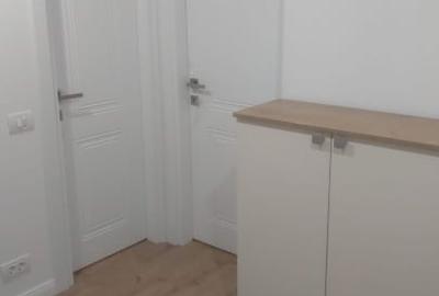 Apartament de vânzare - 4