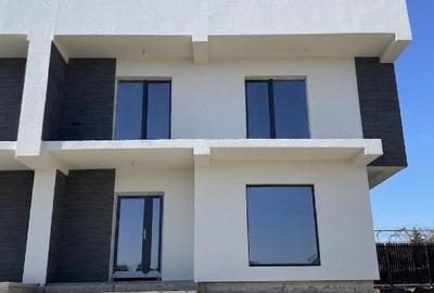 Duplex cu 4 camere cu Teren 250 Mp în Uiasca - 3