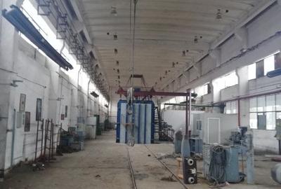 Inchiriez hala industriala cu pod rulant