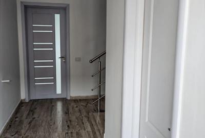 Casă individuală cu 4 camere cu Canalizare în Central - 21