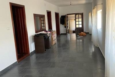 Casă cu 3 camere cu Teren 2263 Mp în Central - 5
