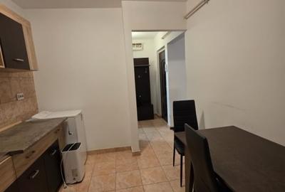 Podul de Fier-2 Camere Decomandat 50mp-bloc 81' - 2