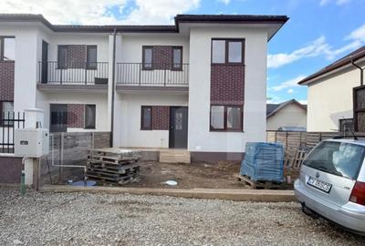 Casă cu 4 camere cu Teren 250 Mp în Uzina 2 - 2