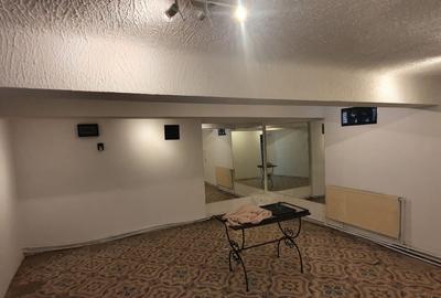 Ultracentral, se inchiriaza spatiu comercial 250 mp, pret 580 euro lunar - 15