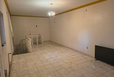 Vanzare direct de la proprietar - casa curte sector 1 - 5