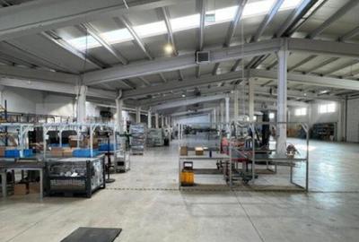 Hala cu acces facil, 2 incaperi, 2500 mp, zona Bulevardul Mu - 3