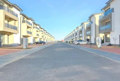 Casă cu 4 camere decomandat în Central