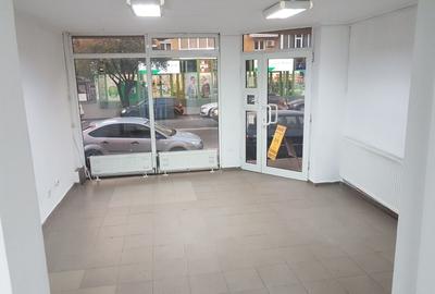 Spațiu comercial, de 50 mp, în Central - 1