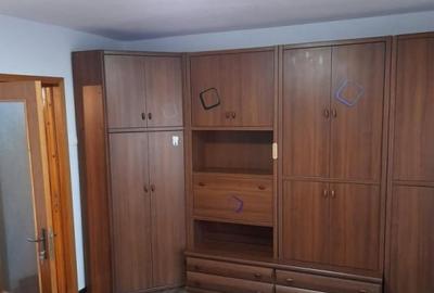 320 euro! Ap 1 camera Nicolina , prima statie la bulevard, et 3/8 - 5